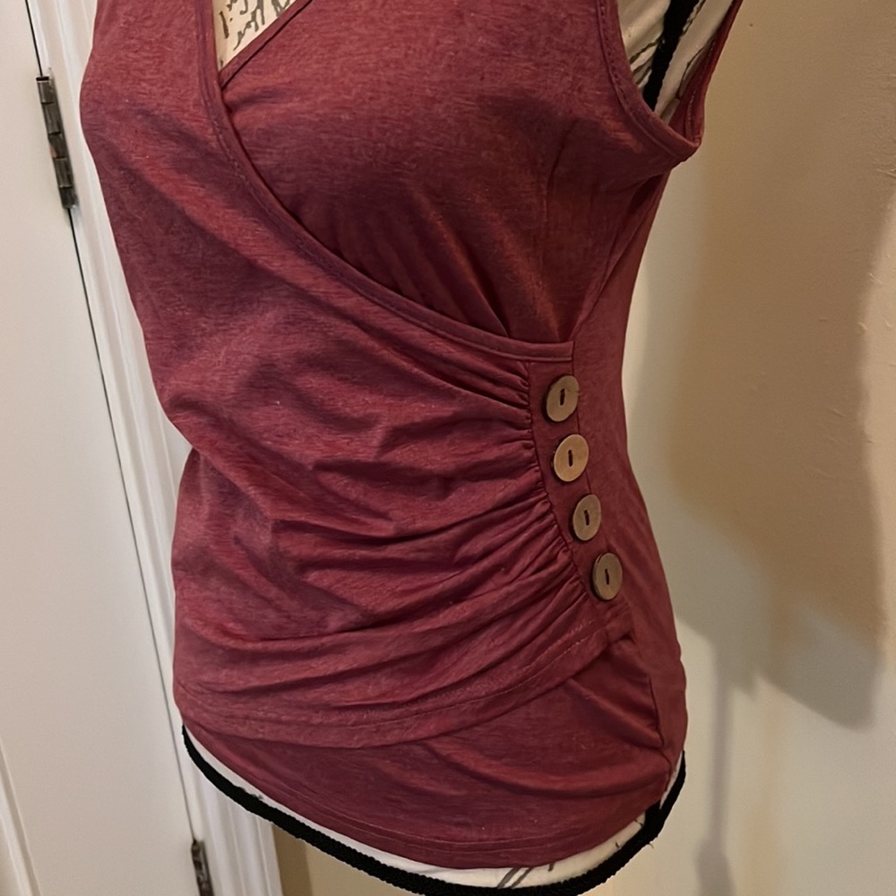 SHEIN Button Detailed Ruched Tank Top - Picture 4 of 8